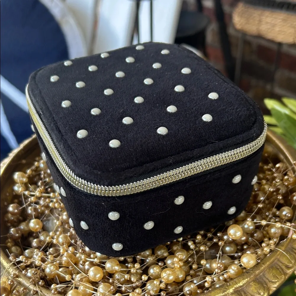 Pearl Studded Black Velvet Travel Jewelry Holder